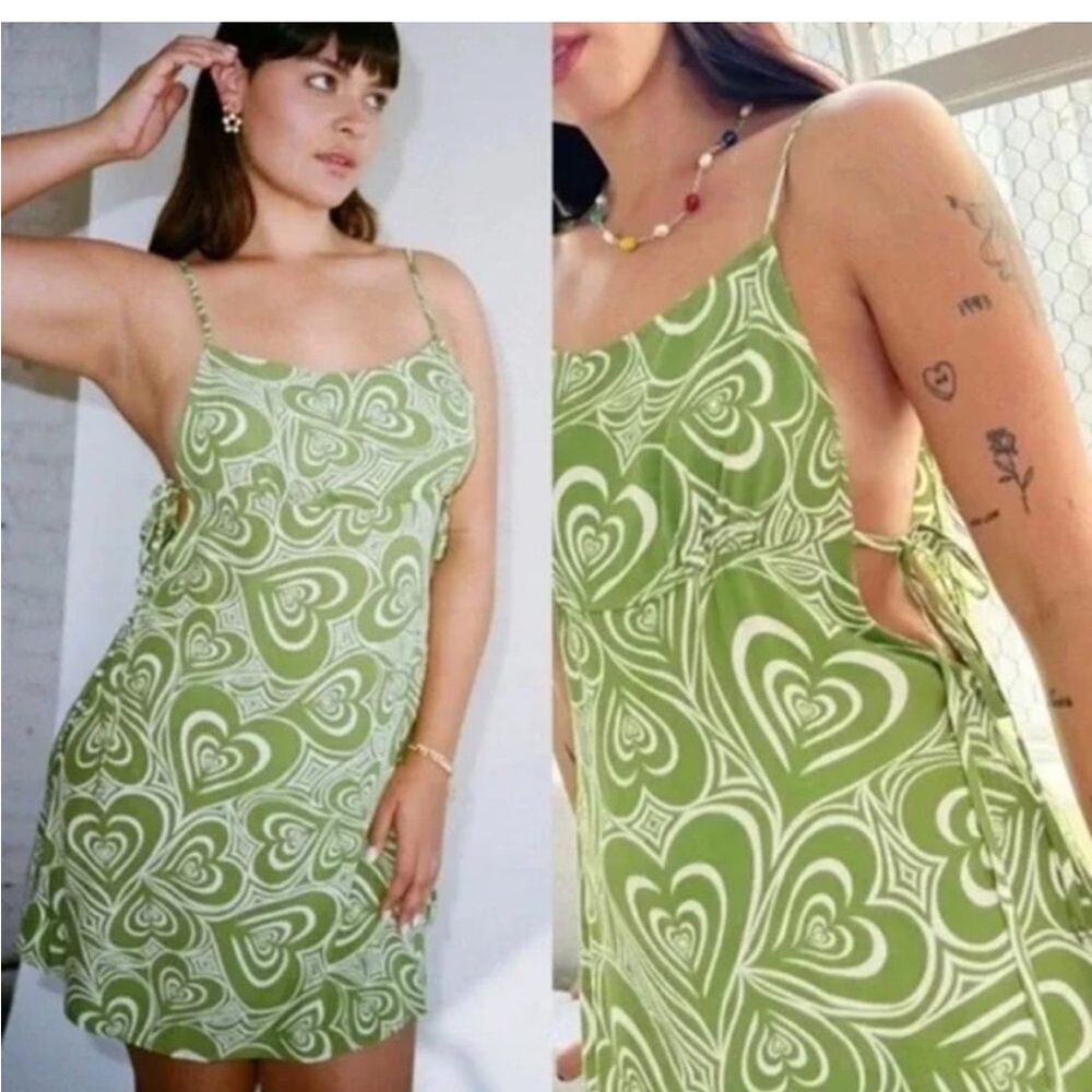 Lisa Says Gah Green Swirl Heart Mini Dress